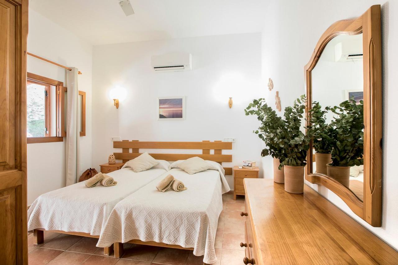 Apartamentos Molina 9-10-11 Es Calo  Eksteriør billede