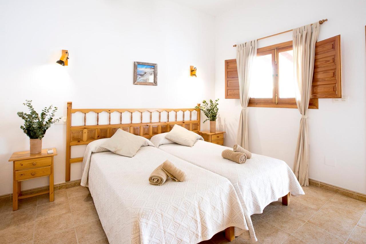 Apartamentos Molina 9-10-11 Es Calo  Eksteriør billede